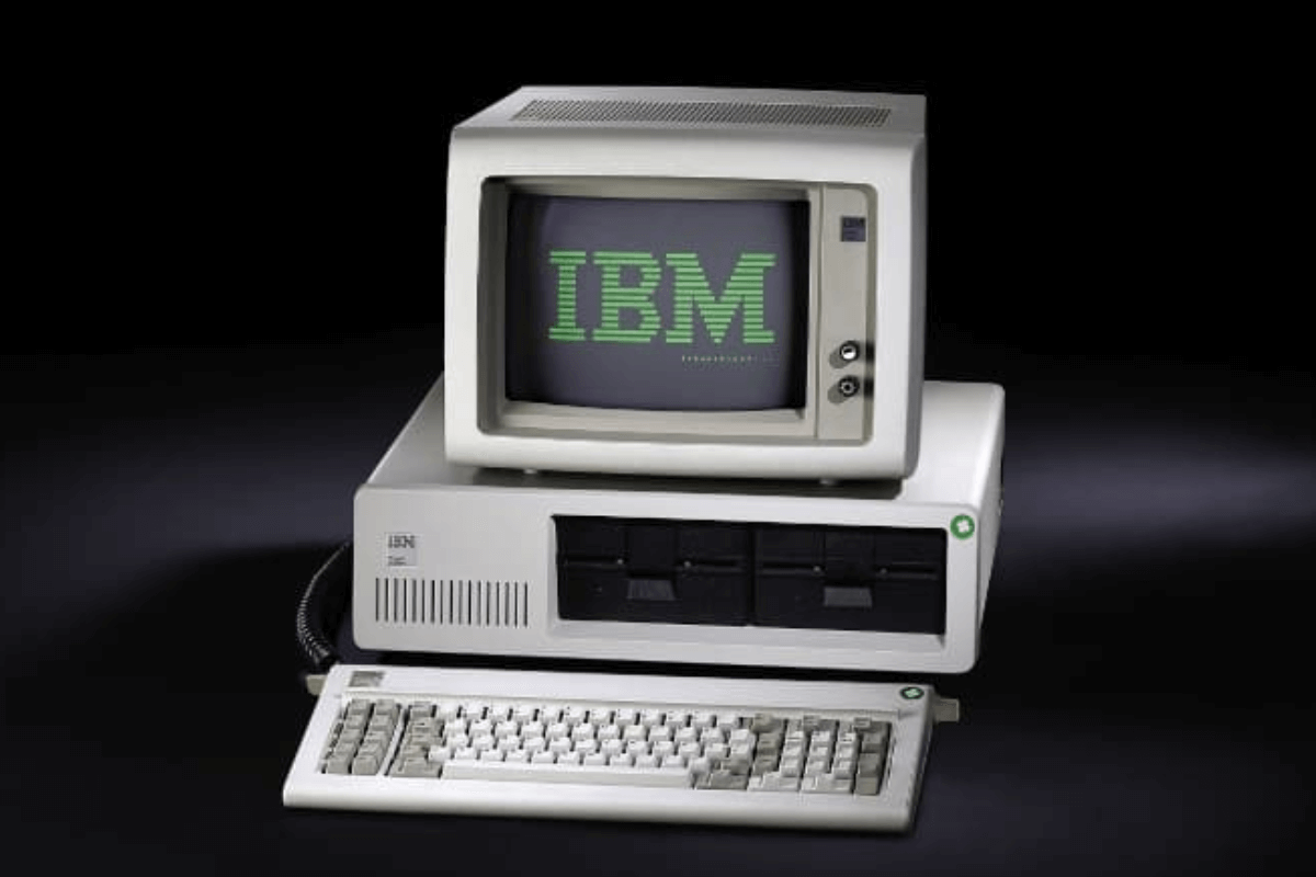 Компьютер 12. IBM PC — массовый персональный компьютер производства компании IBM. IBM PC разобранный. День персонального компьютера (IBM PC Day) - США. Статистика продаж IBM-PC 5150.